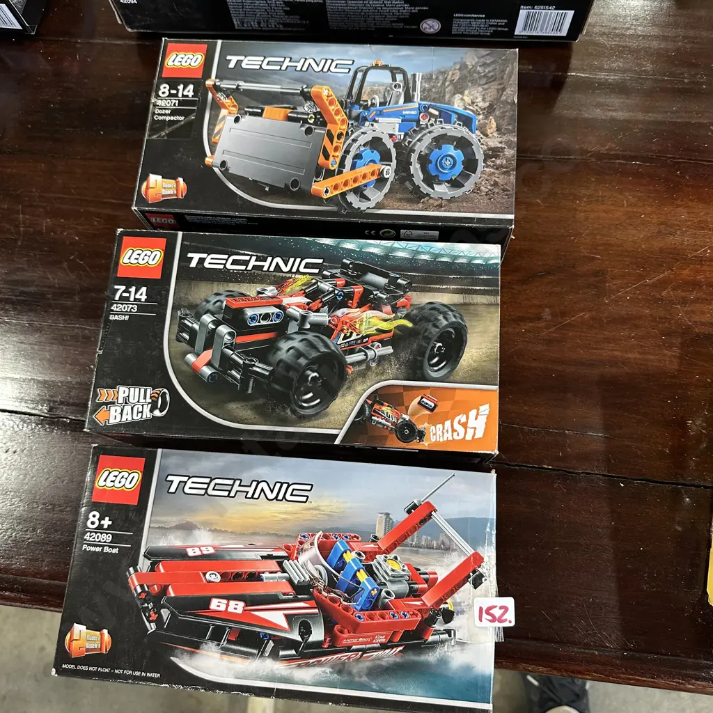 3 x Technic boxed LEGO all complete Image 1++