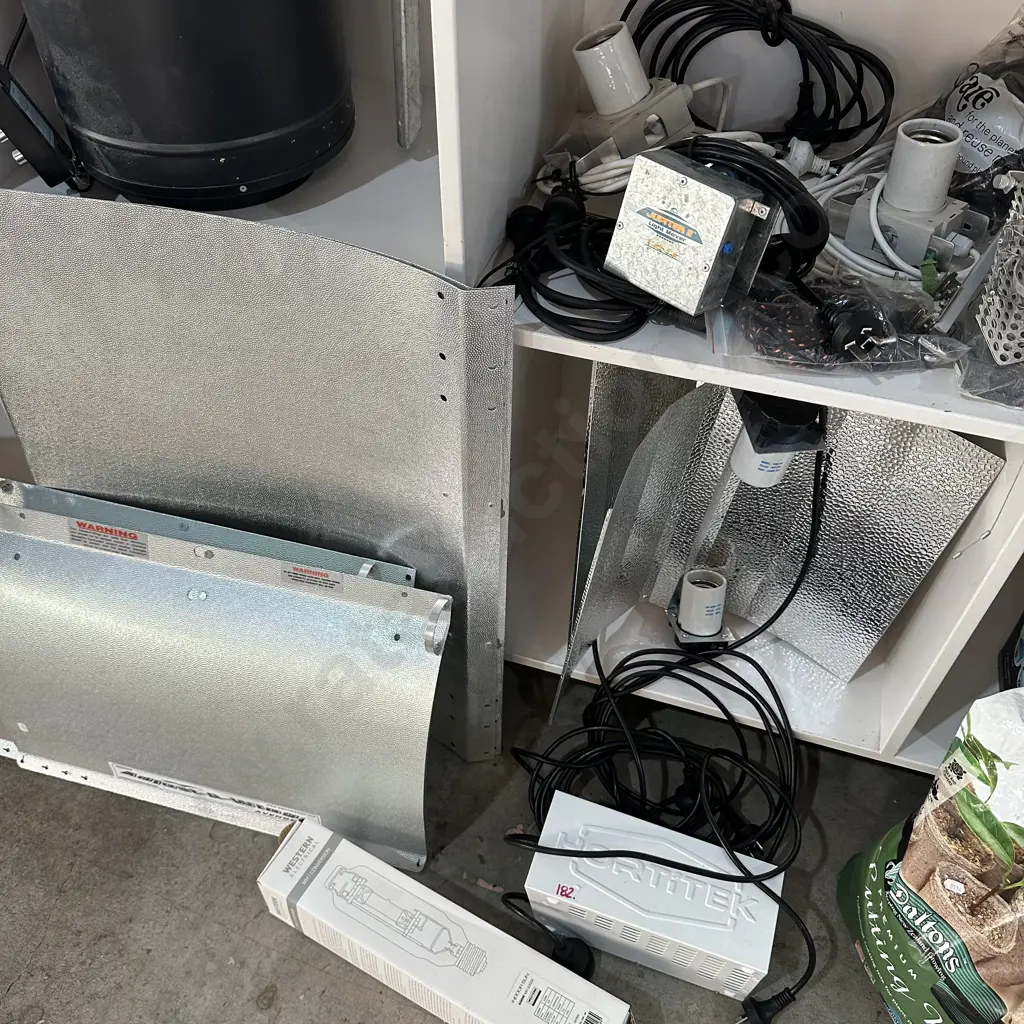 Hortitek magnetic ballast, lamps, reflective wings, bulb, light mover unit etc Image 1++