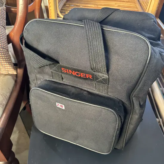 Singer sewer padded portable travel bag