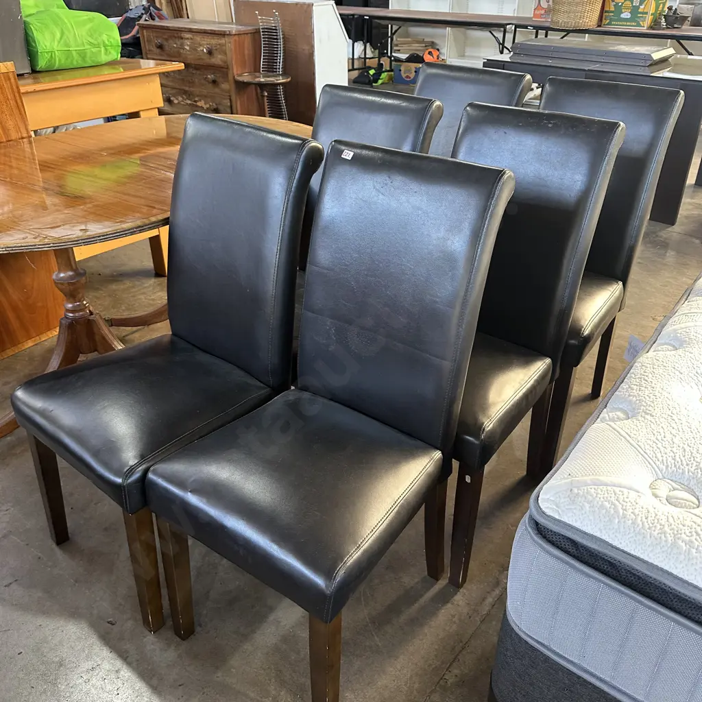 set 6 high back leather dining chairs Image 1++