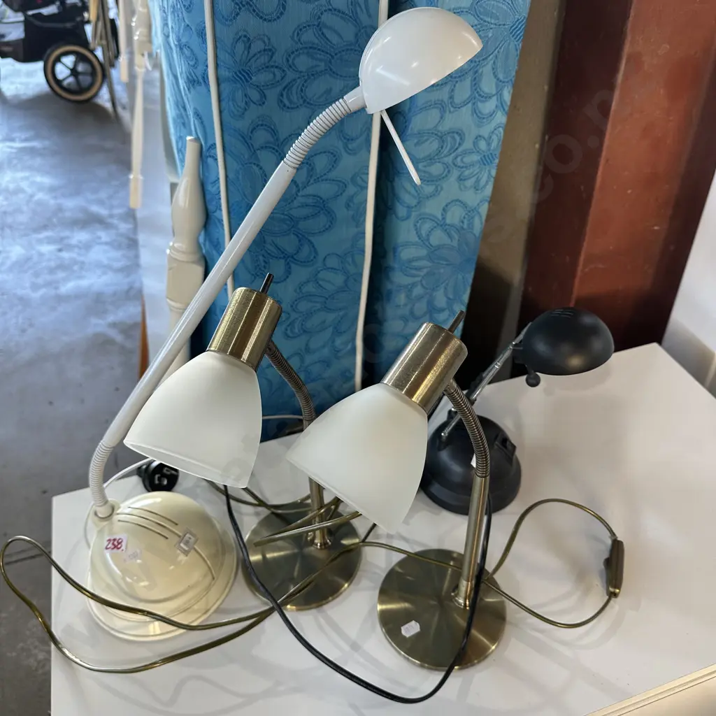 Pr bedside lamps plus 2 others Image 1++