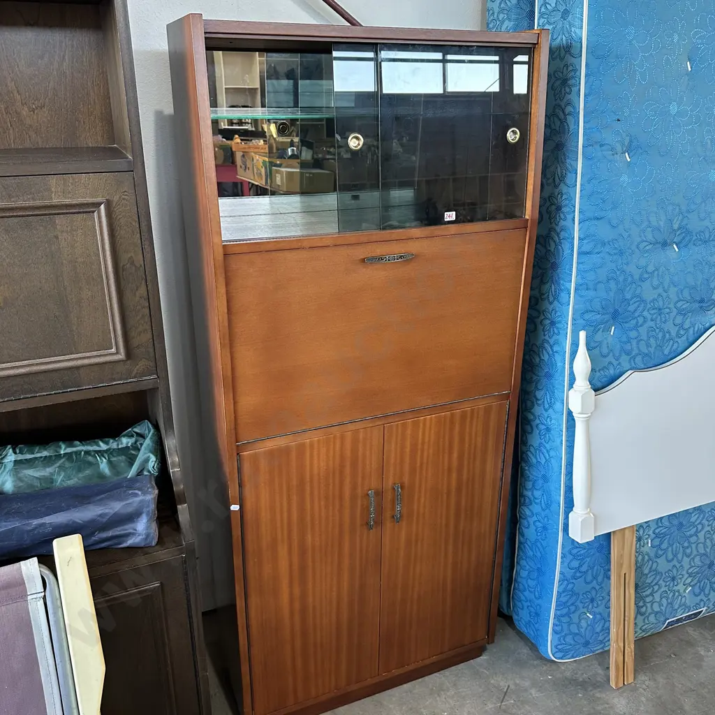 vintage drinks cabinet Image 1++