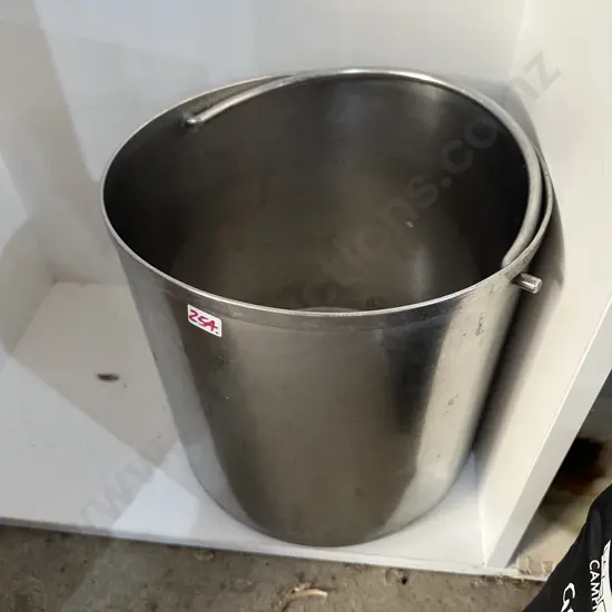 large stainless handled pale 320mm tall
