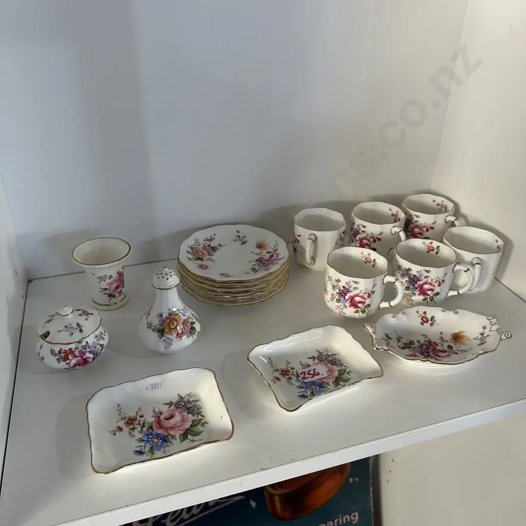 Royal Crown Derby Image 1++