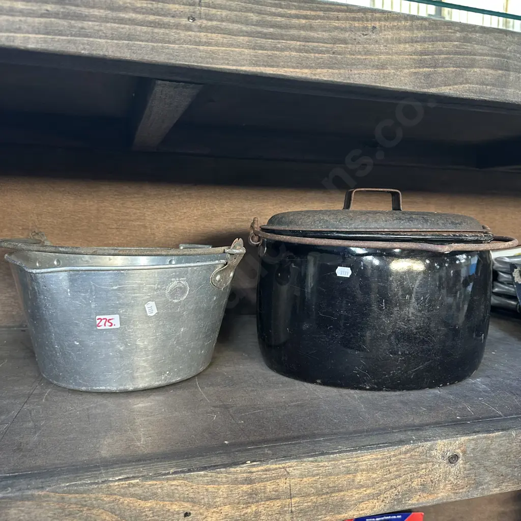 pan and camp pot Image 1++