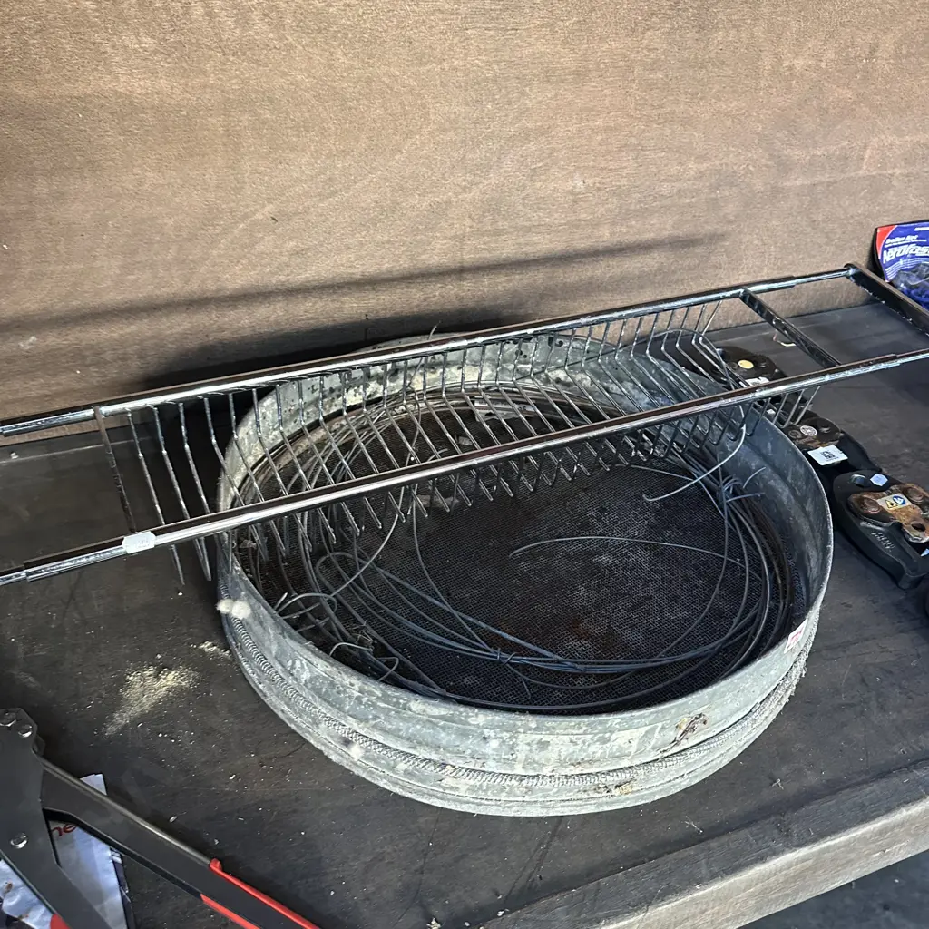 soil sieve & bath rack Image 1++