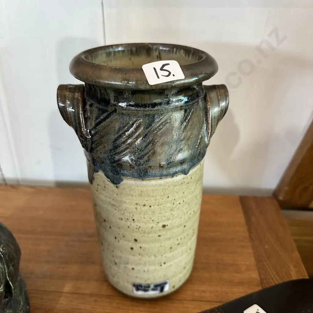Estelle Martin 23cm vase Image 1++