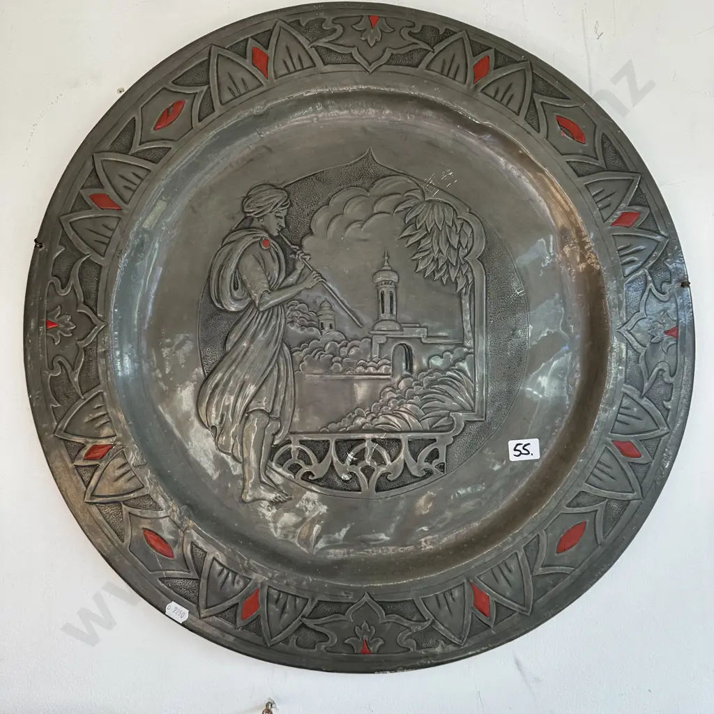 Tudor style vintage pewter wall plate Image 1++