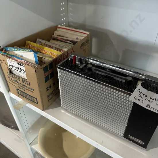 Discaset portable 45 player plus records