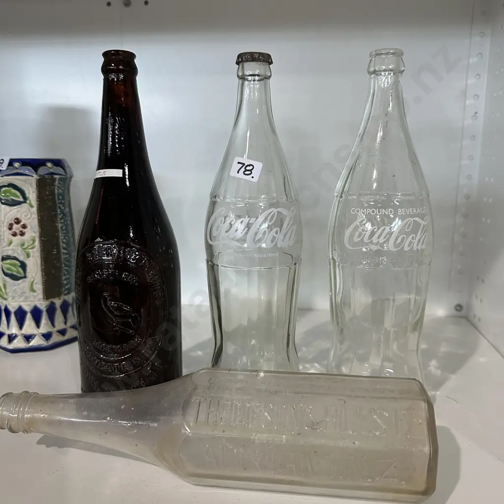 4 collectable bottles Image 1++