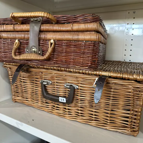 2 x picnic baskets