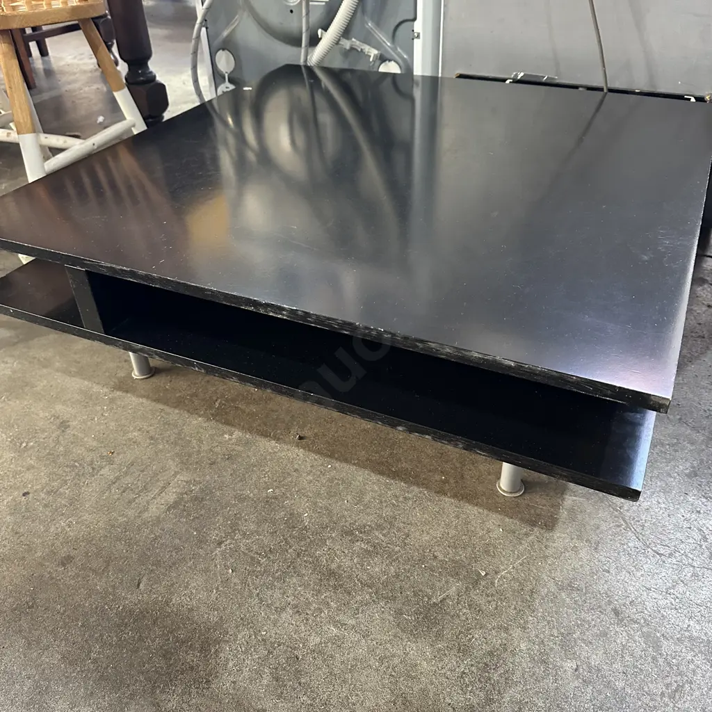 coffee table Image 1++