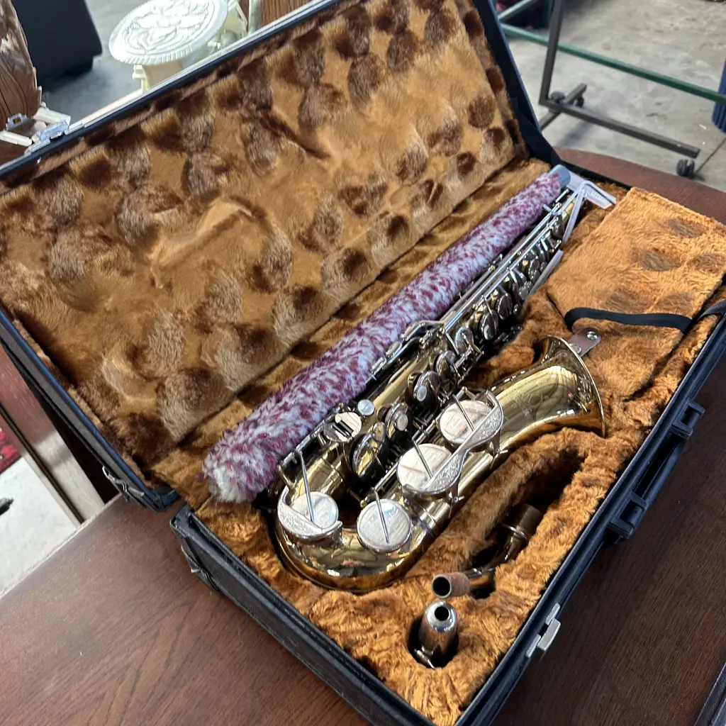 cased Amati Kraslice saxophone Image 1++