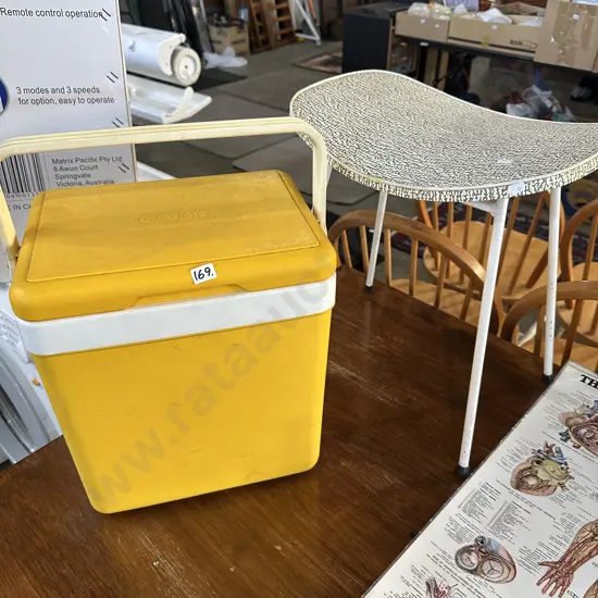 60s stool plus esky