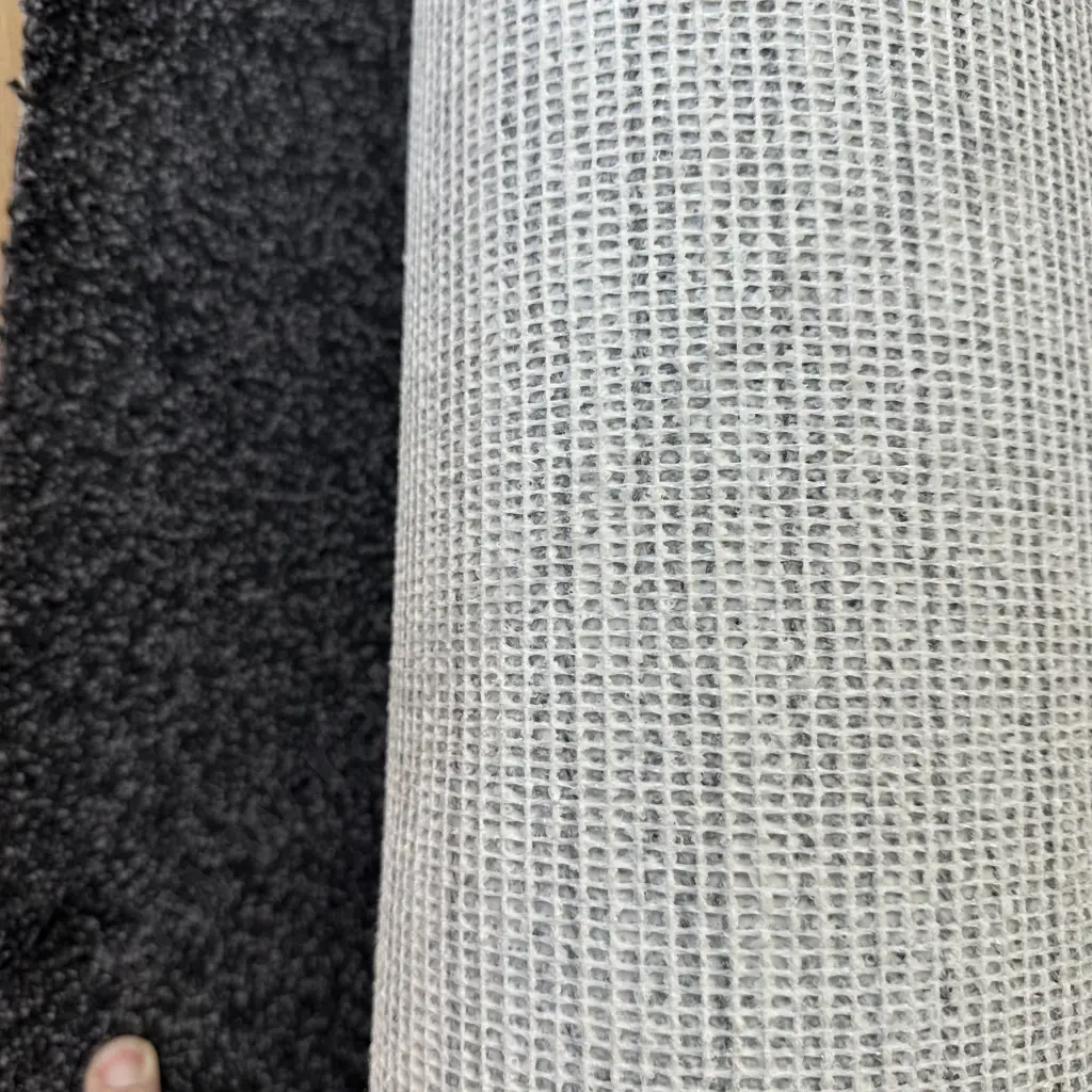 off cut new carpet 2.3 x 2.7 Image 1++
