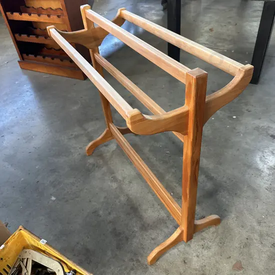 solid towel stand
