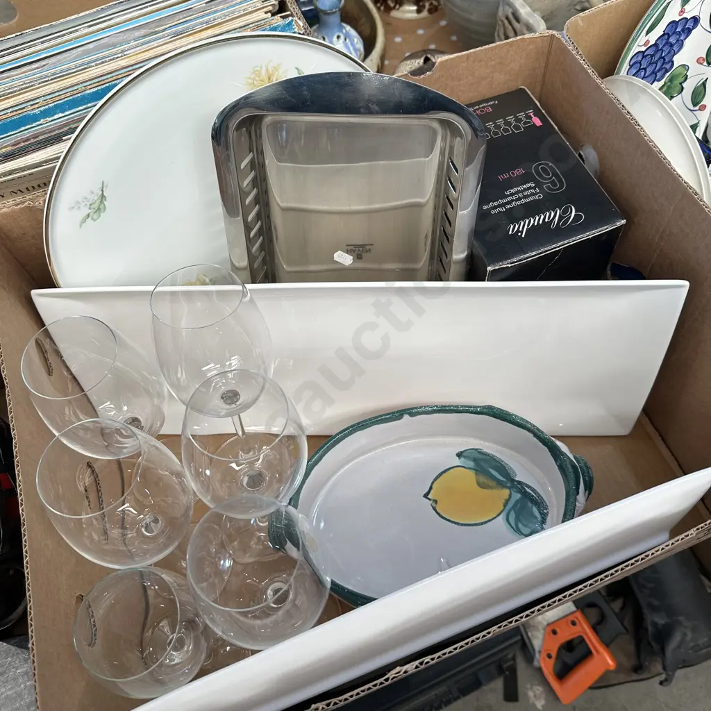 Boxed Champagne flute glasses and servers etc. Image 1++