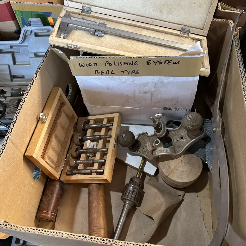 Box lot Stanley hand router, forstner drill set, vernier caliper etc. Image 1++