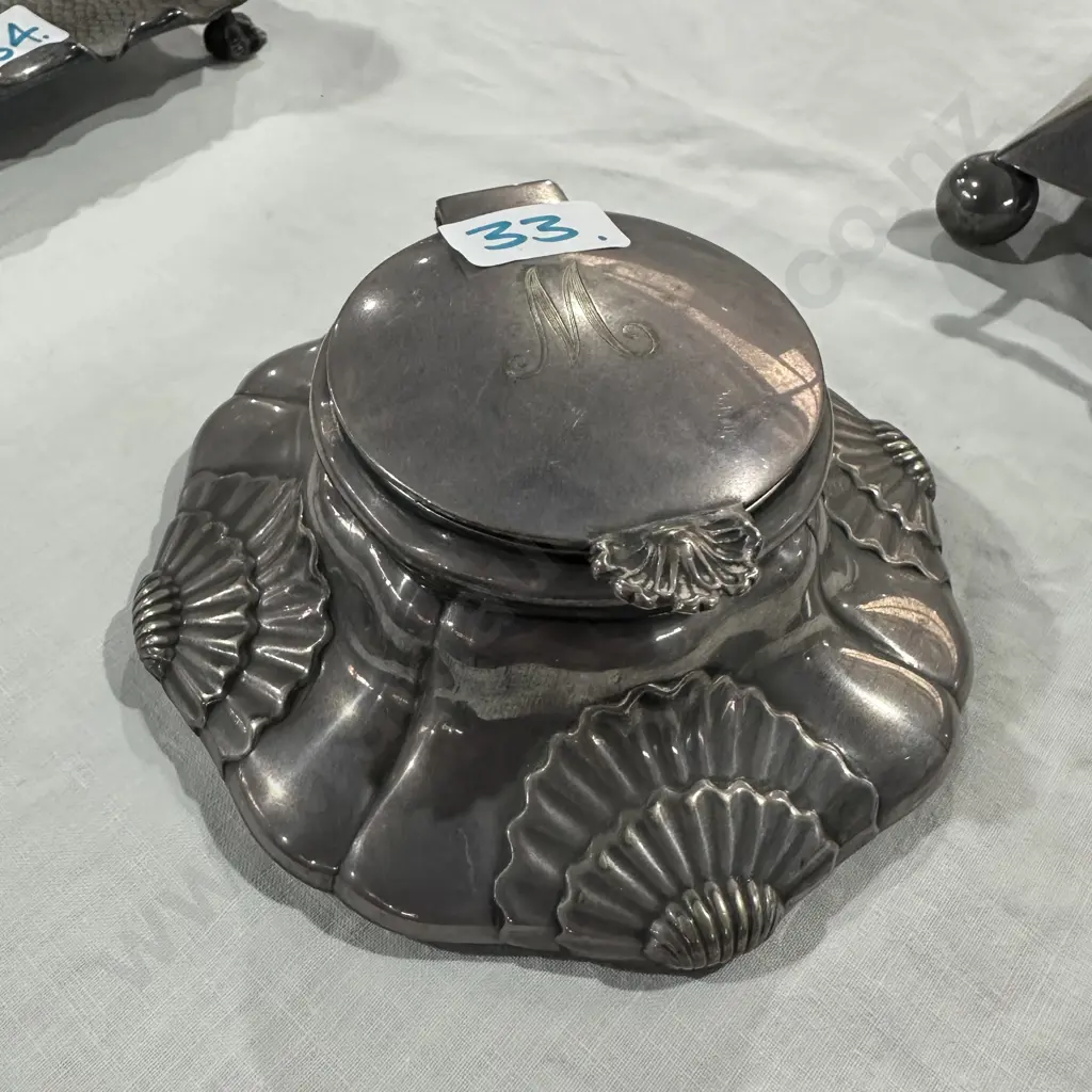 decorative ingraved Walker & Hall inkwell 13cm Image 1++
