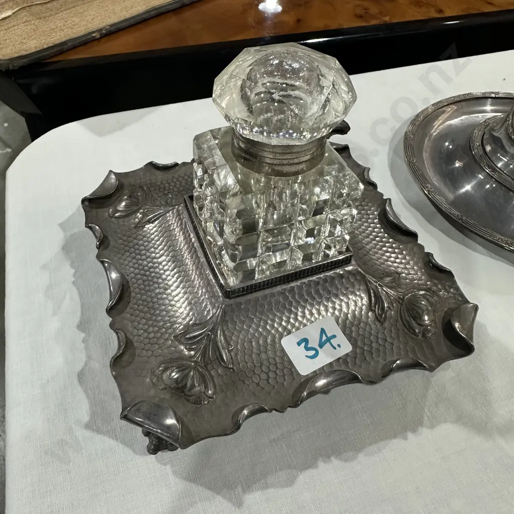 Glass inkwell on Art Nouveau Walker & Hall base Image 1++