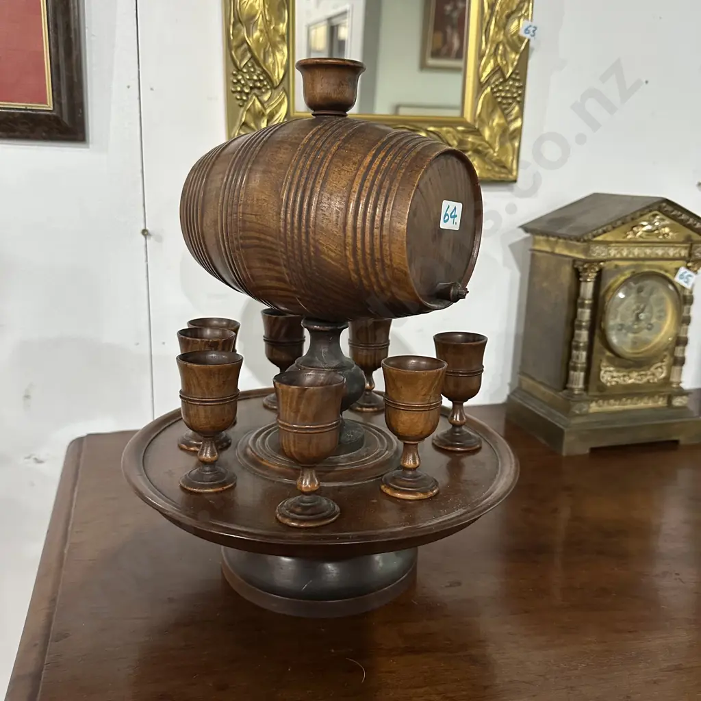 European (Karelian) Schnapps barrel, tray and cups carved in Birch Image 1++
