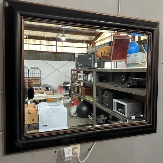 bevelled mirror 980 x 780