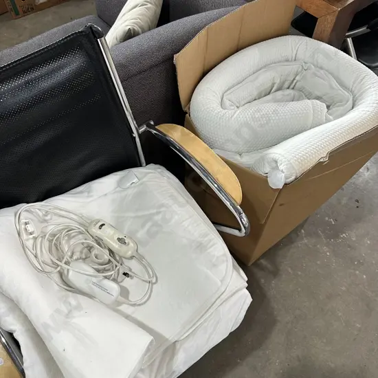 King topper and electric blanket