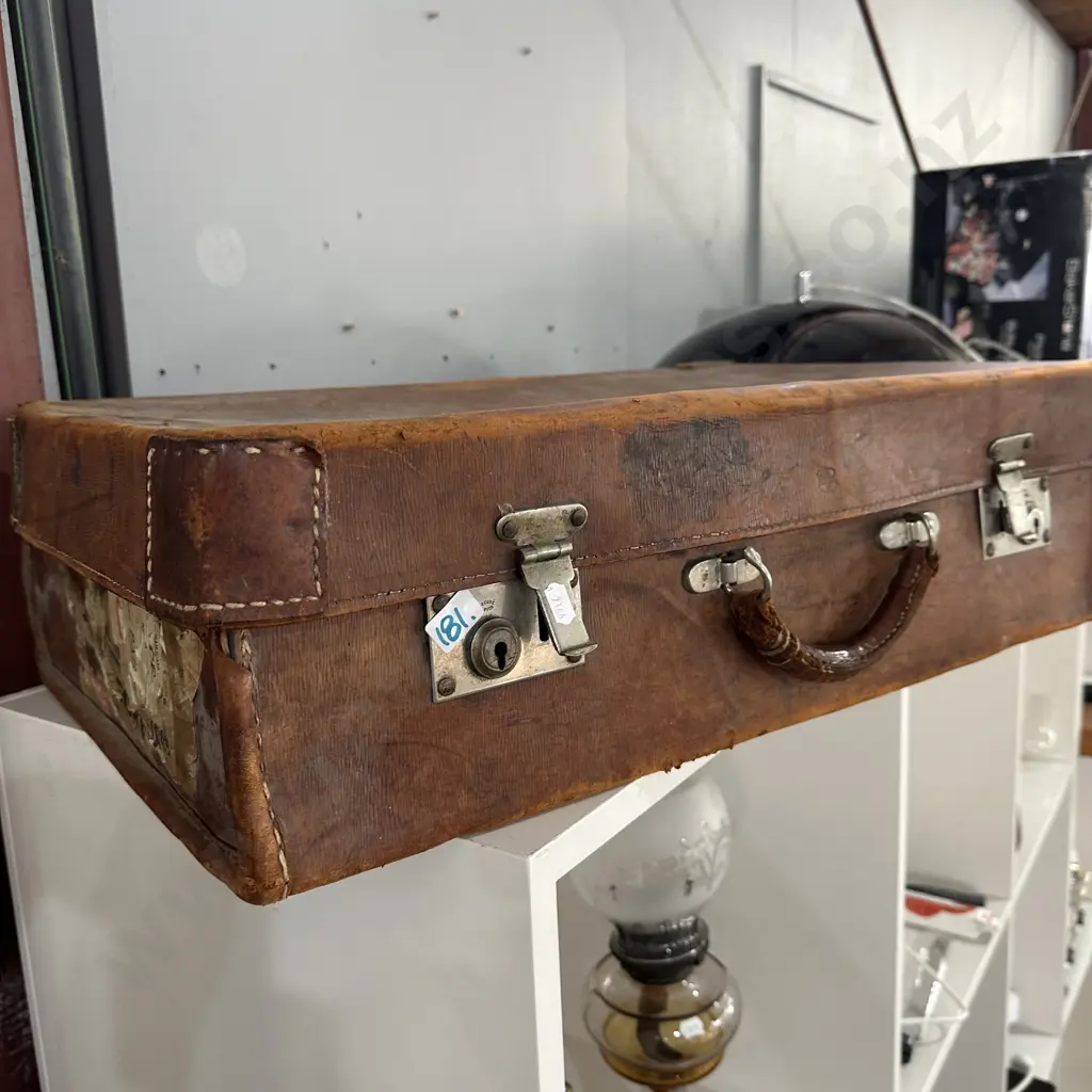 leather suitcase Image 1++