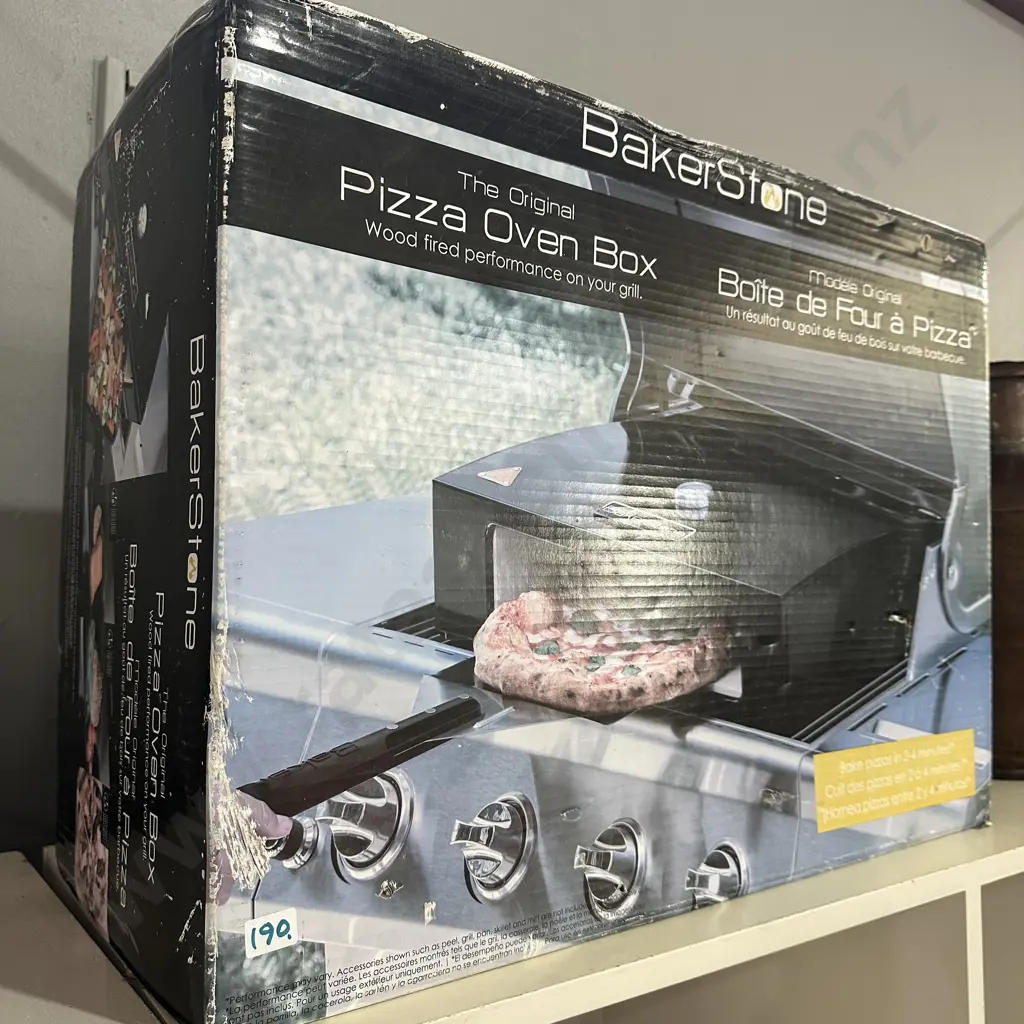 unopened Pizza Oven Box Image 1++