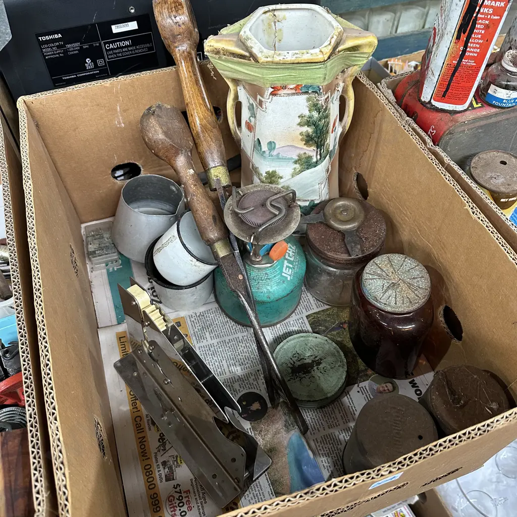 Box lot of assorted items including a stainless steel bag neck sealer etc. Image 1++
