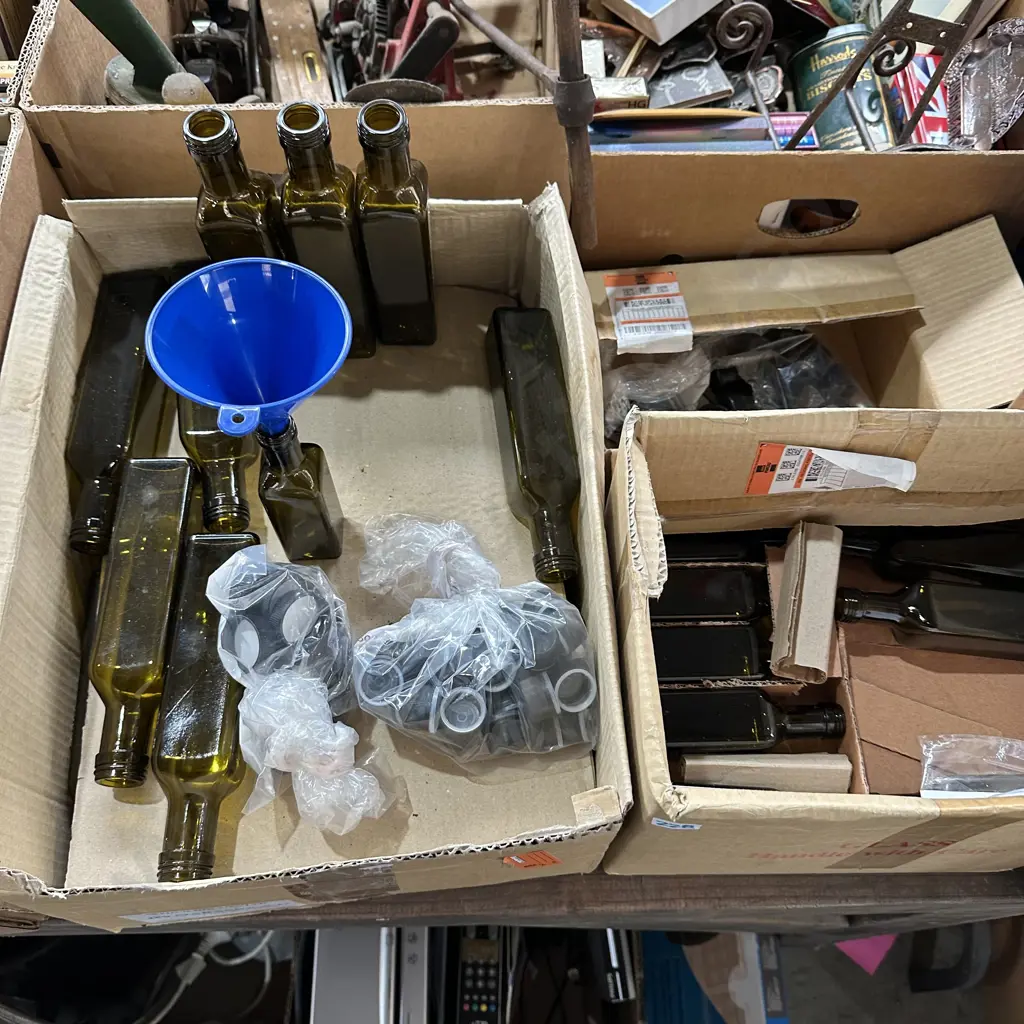 Lot of unused 250ml and 100ml bottles and tops plus small funnel. Image 1++