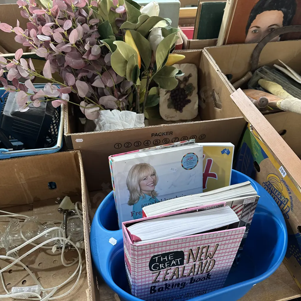 Bucket with cooking books plus artificial flowers etc. Image 1++