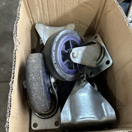 Set of four heavy duty castors.