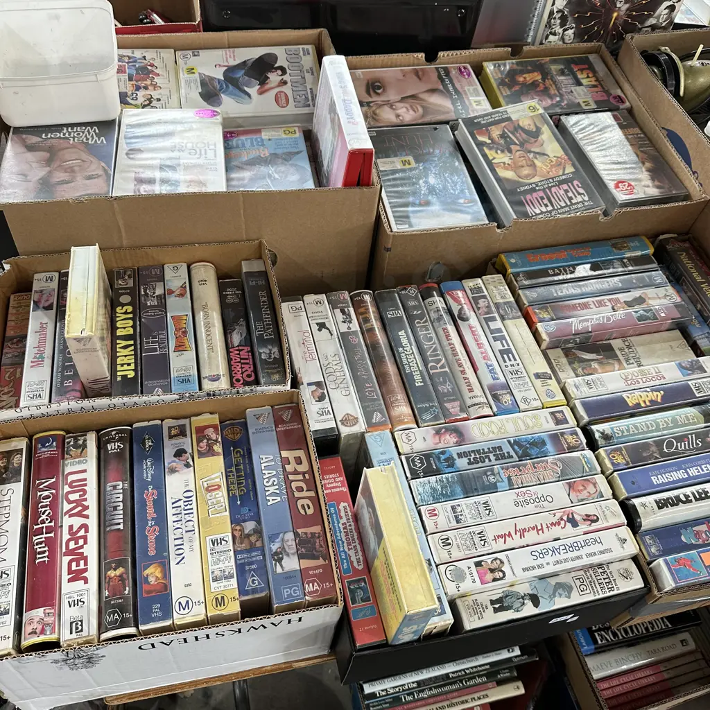 Large collection of VHS videos Image 1++