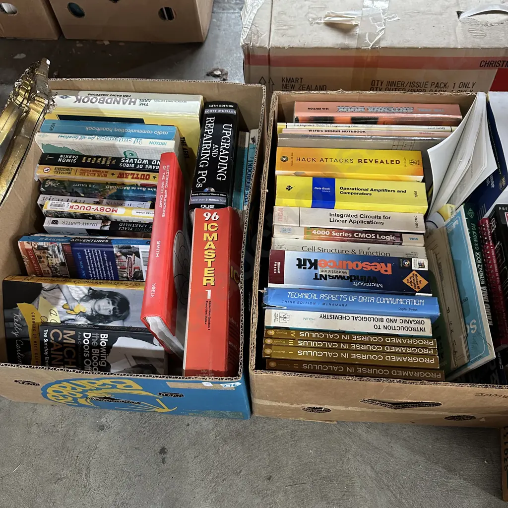 Two boxes of books. Image 1++