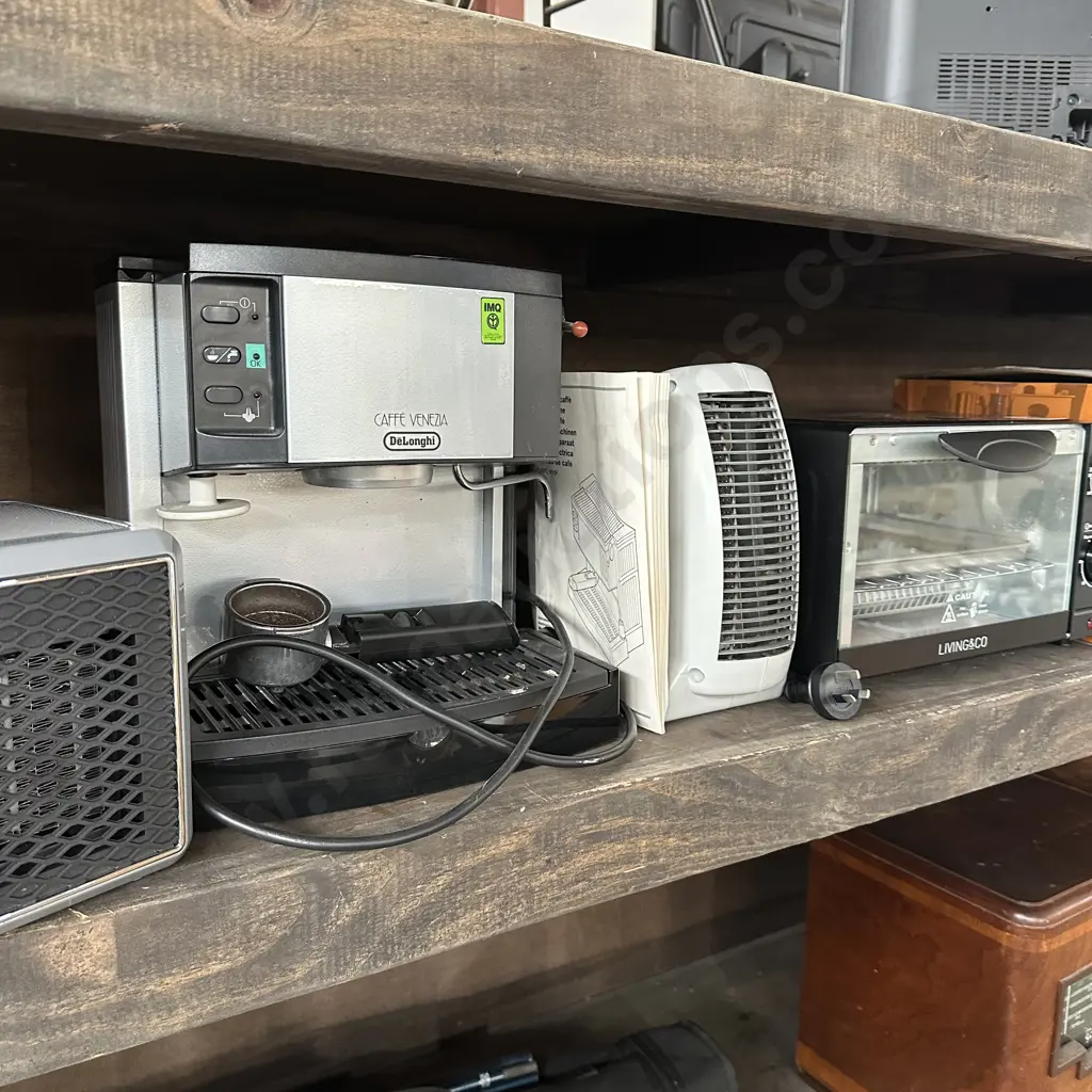 DeLonghi coffee maker, mini oven plus two heaters. Image 1++