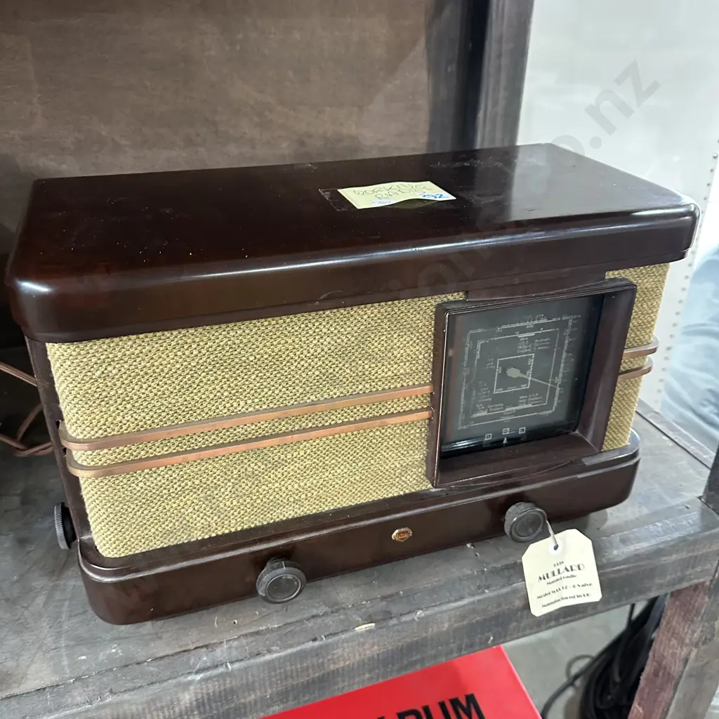Working 1938 Mullard mantel radio.model MAS12 - six valve. Image 1++