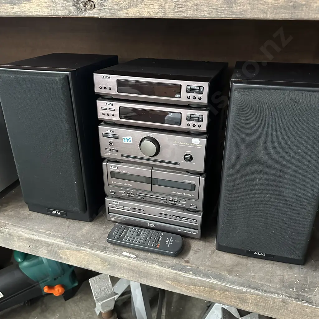 Akai stereo Image 1++