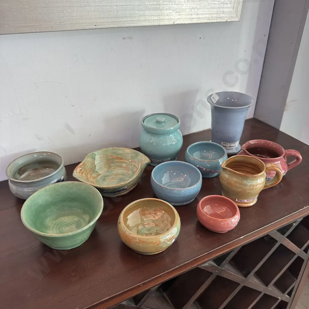 11 pieces of rare PAKA pottery Image 1++