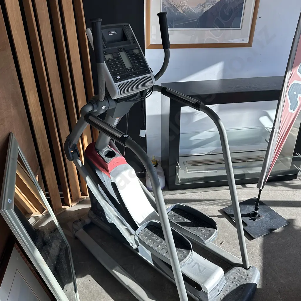 FreeMotion elliptical machine with premium sound system Image 1++