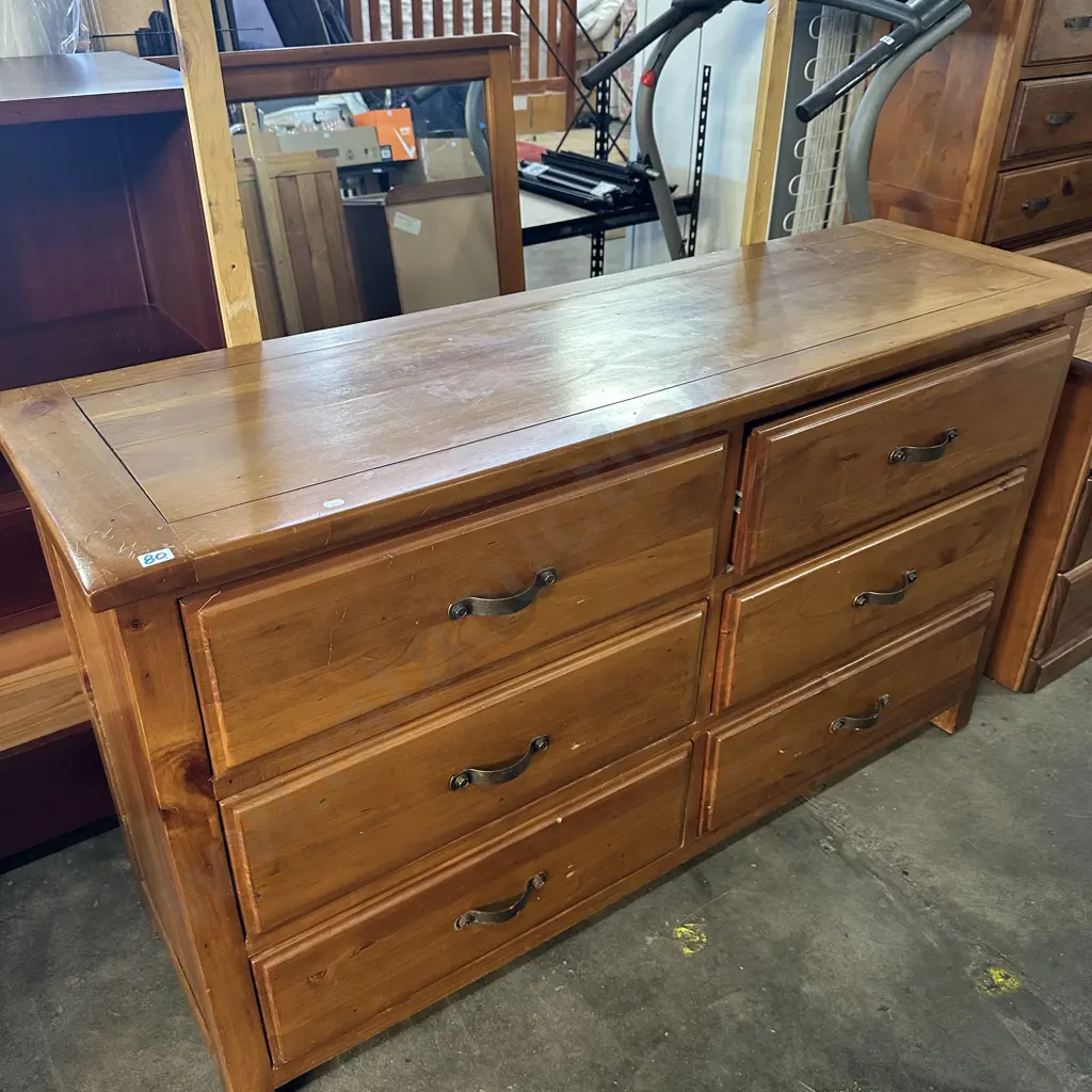 Pine 6 drawer chest (comes with posts and mirror Image 1++