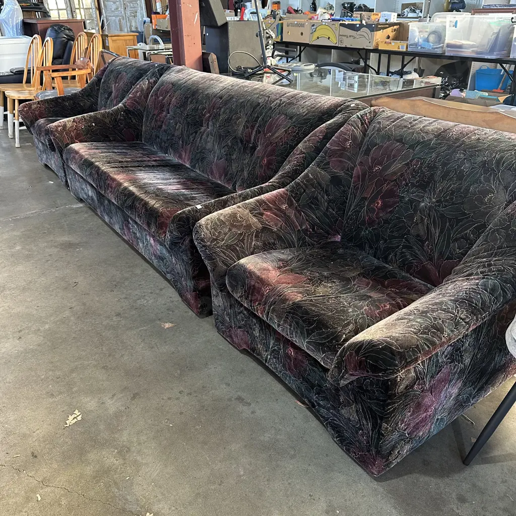 3pc dark floral lounge suite Image 1++