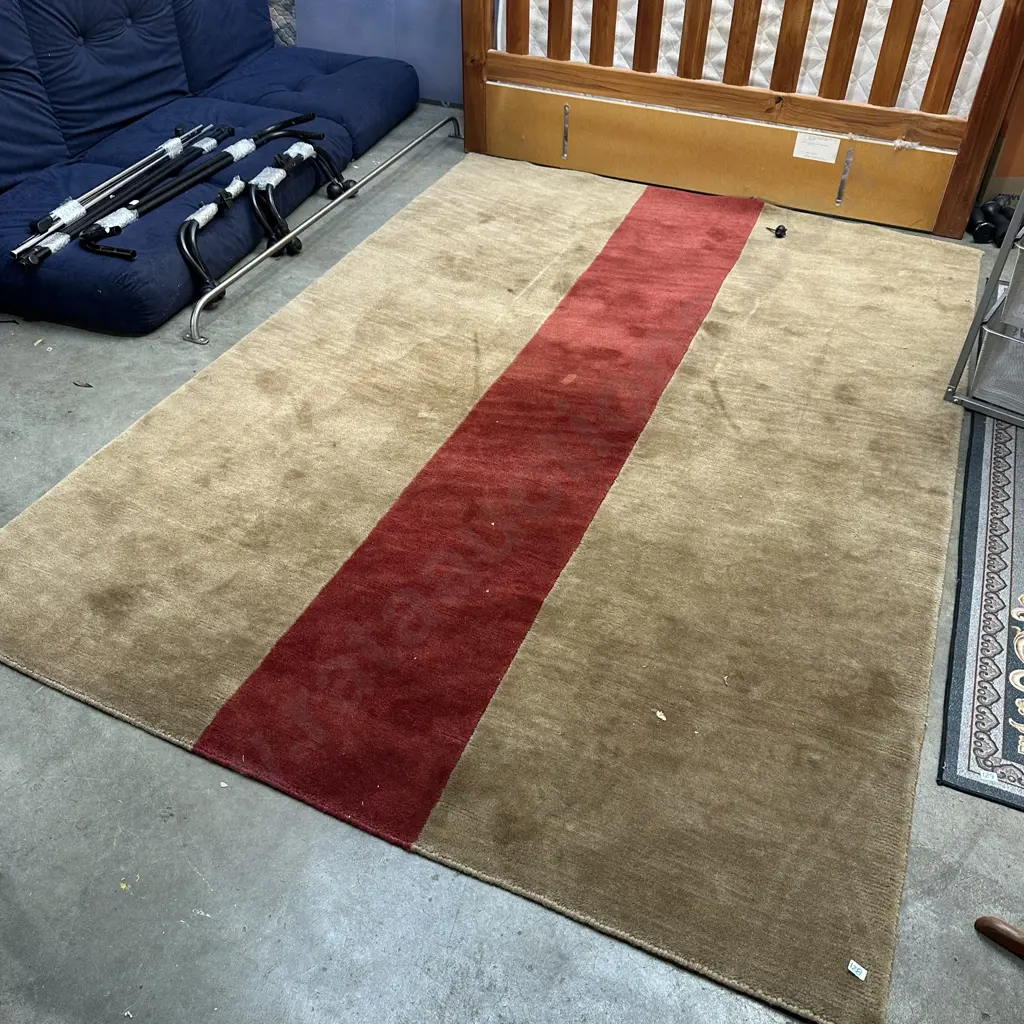 wool rug 240cm x 170cm Image 1++