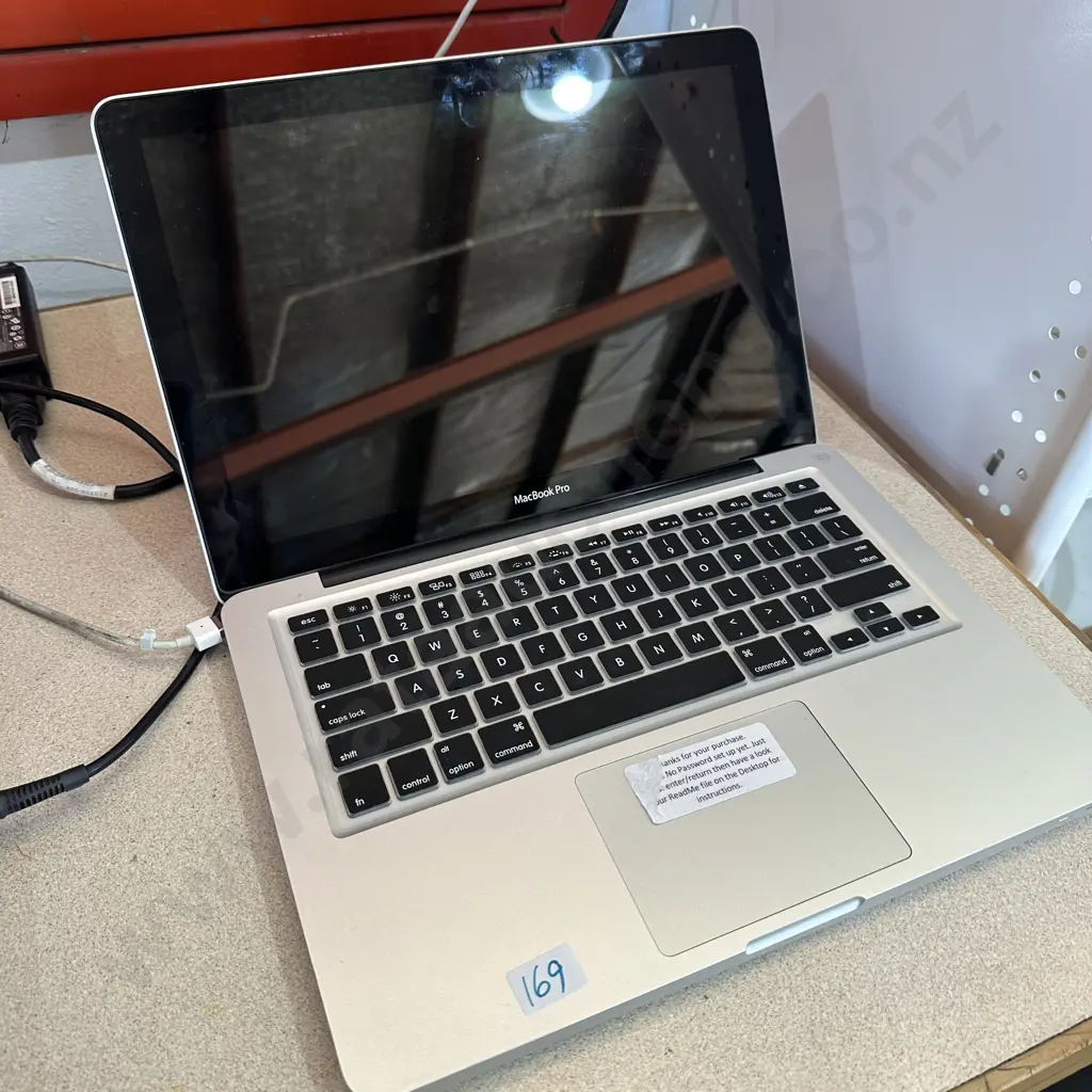 MacBook Pro laptop computer. Image 1++
