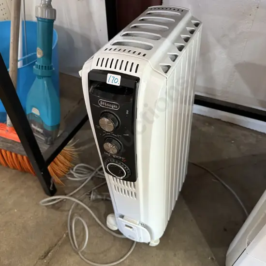 DeLonghi oil heater with timer.