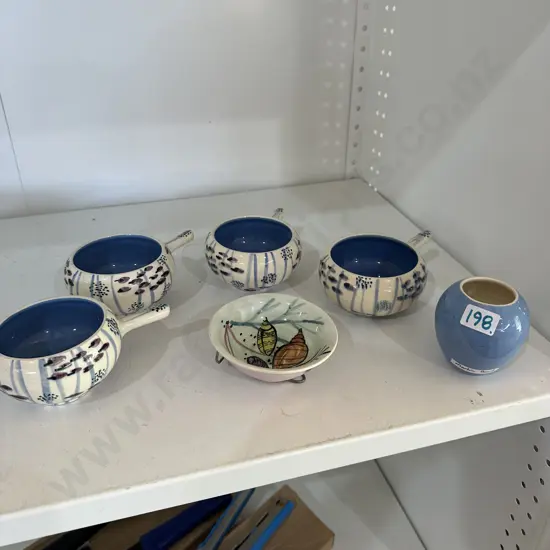 6 pieces of Martin Boyd pottery
