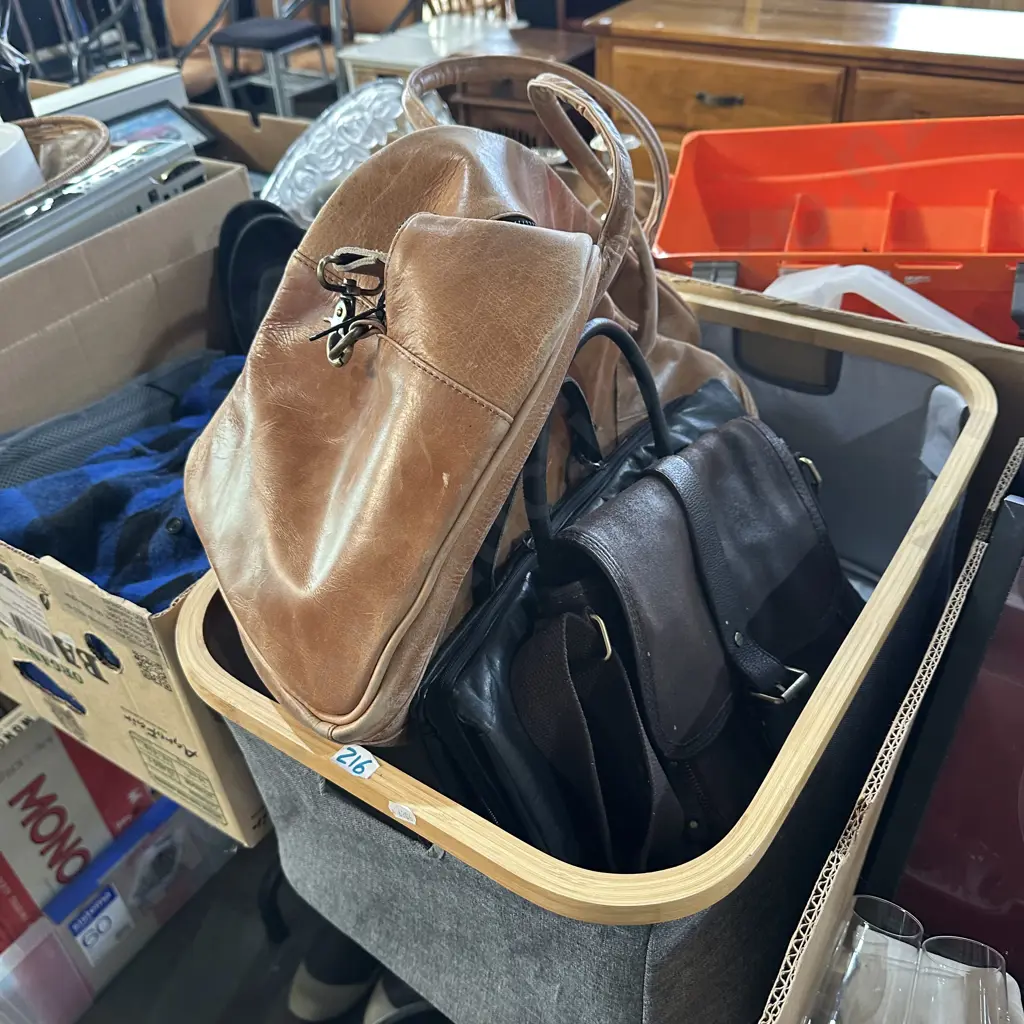 Lot of bags. Image 1++