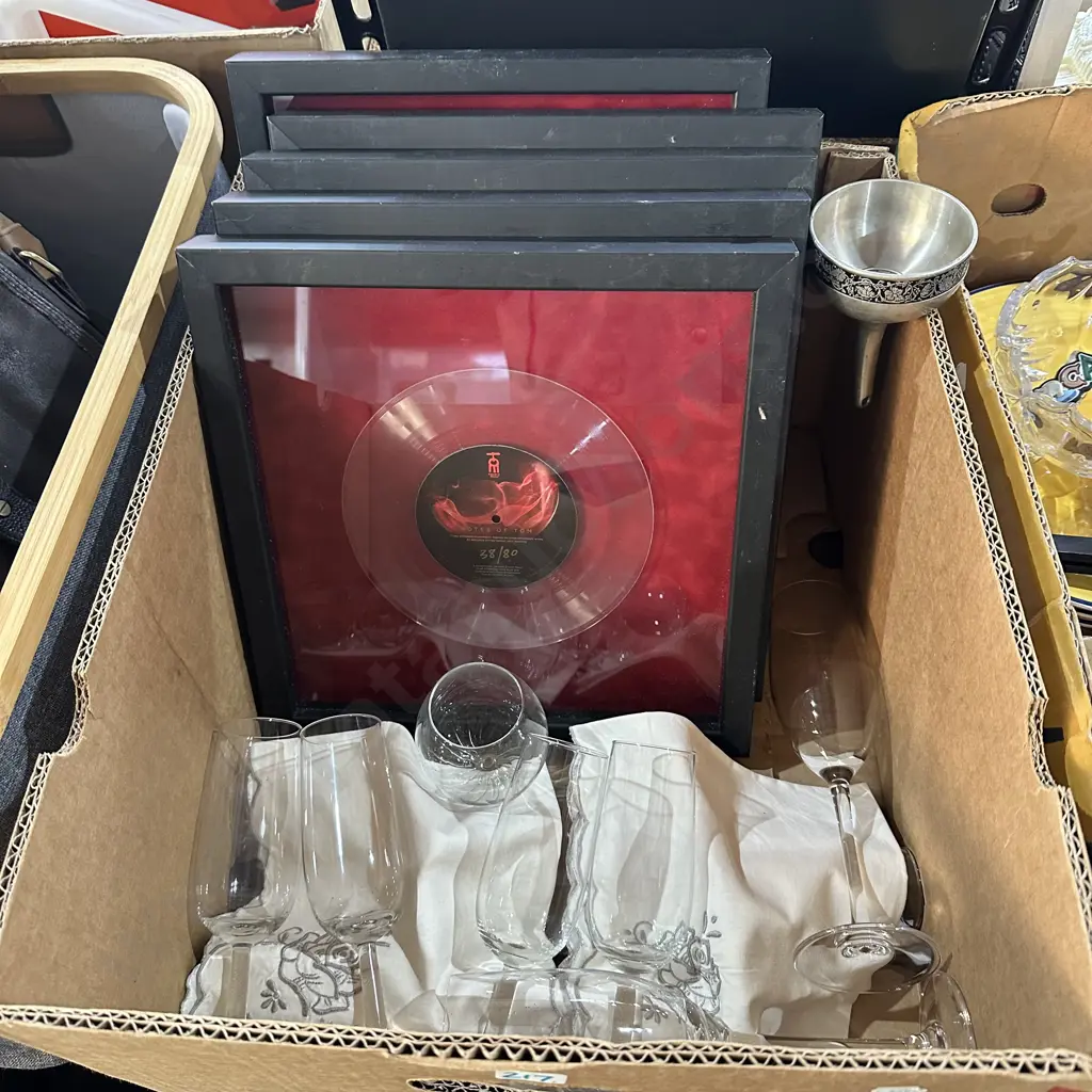 Box lot pictures and wine glasses etc. Image 1++