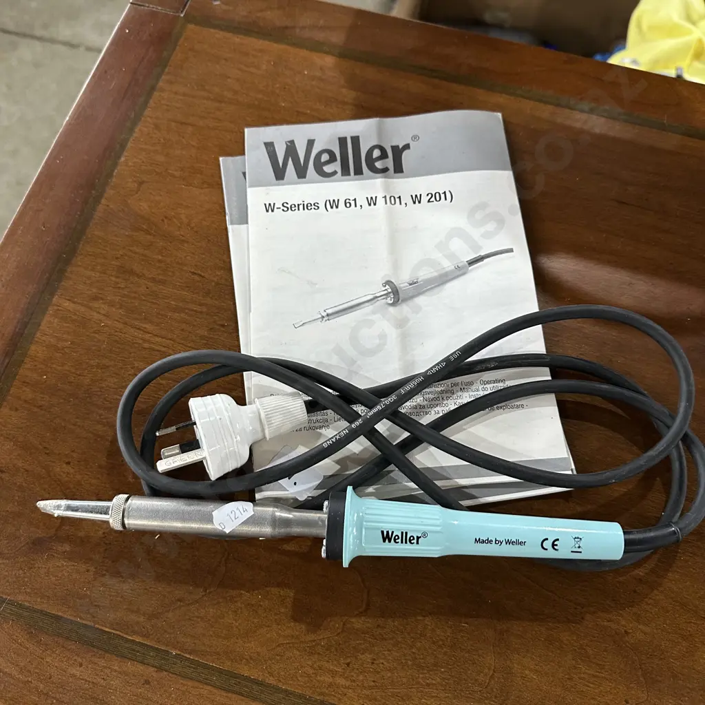 Weller soldering iron Image 1++