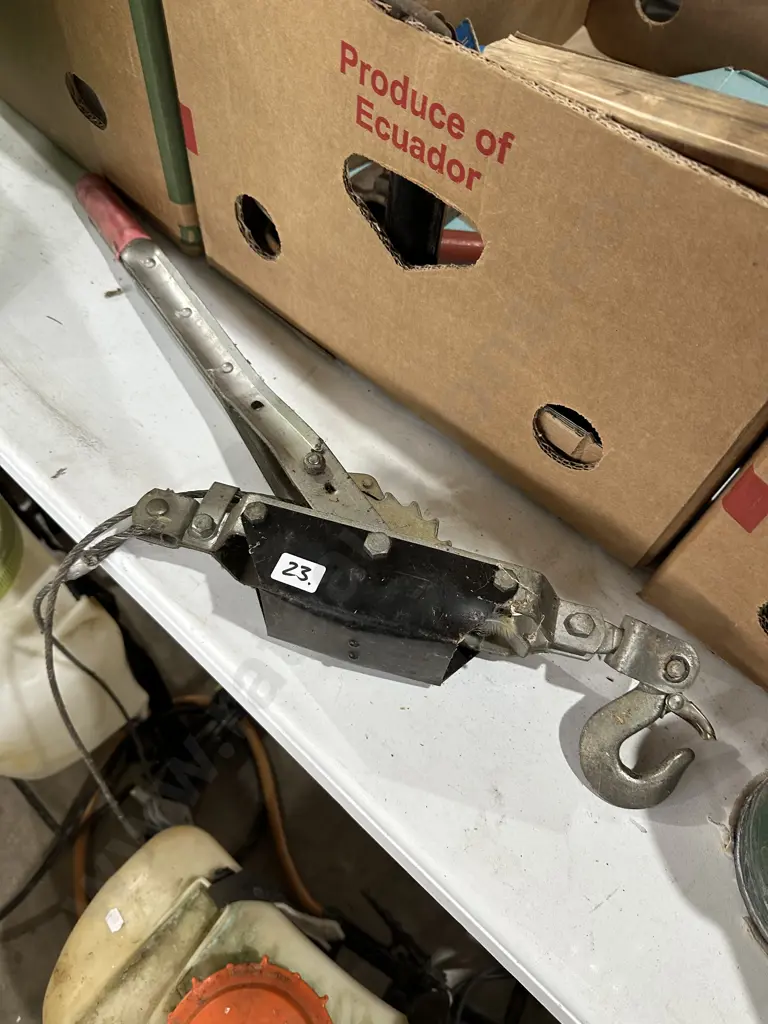 Hand winch. Image 1++